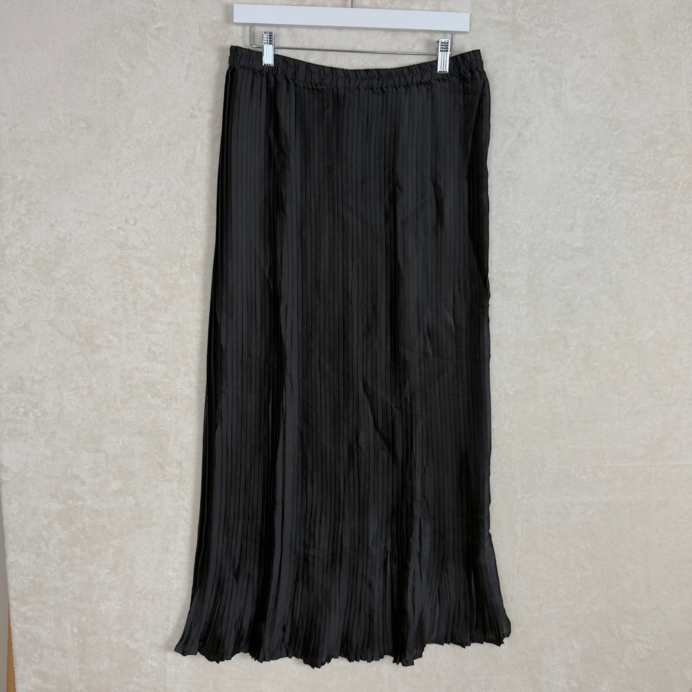 Flint and Moss Whimsy Goth Pleated Satic Midi Skirt Women M Dark Feminine‎
